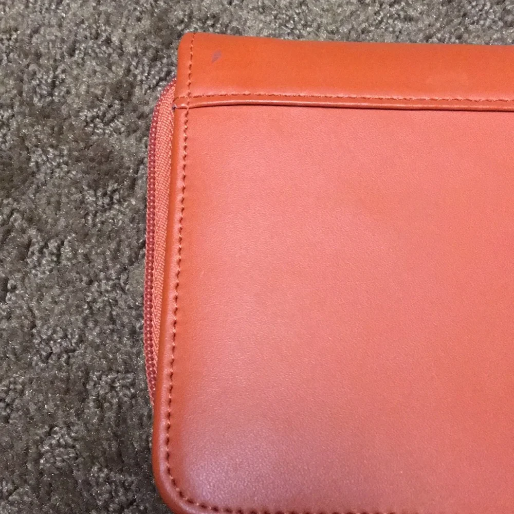 Clava leather Wallet clutch genuine leather burnt orange EUC lots of pockets